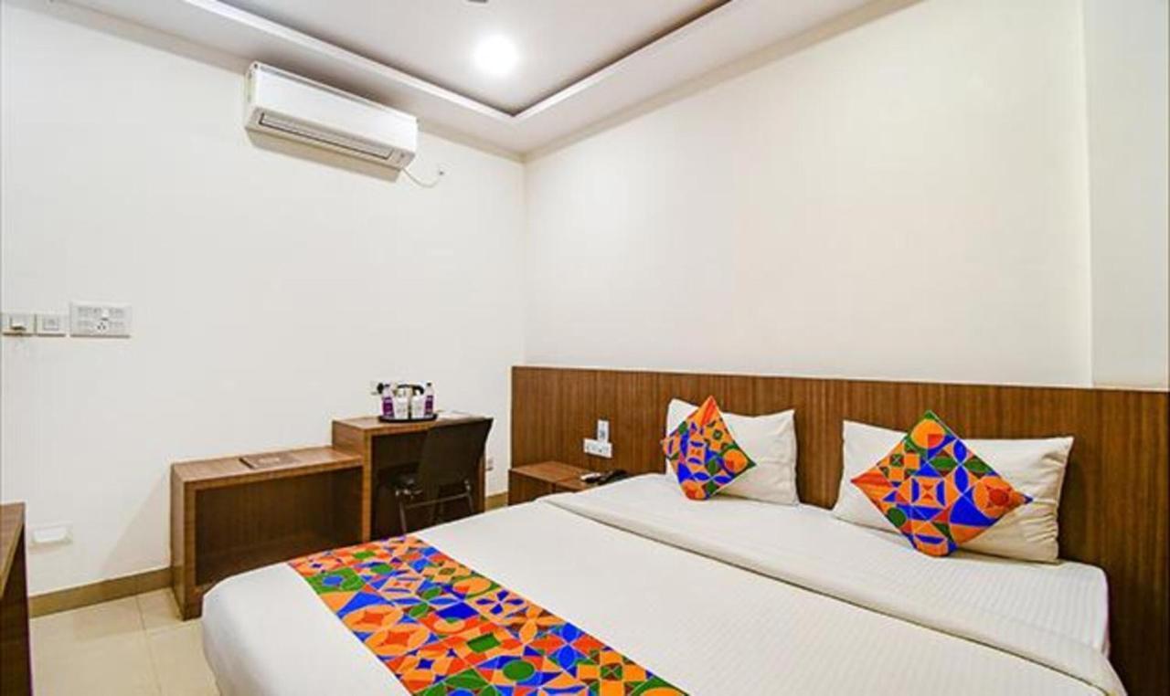 Fabhotel Kzar Select - 2Km From Park Street Kolkata Exterior photo