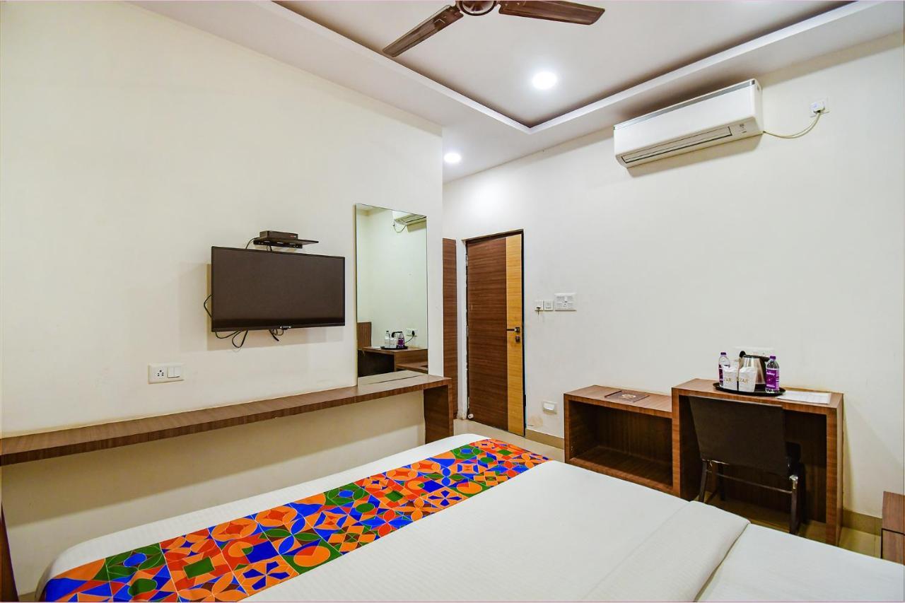 Fabhotel Kzar Select - 2Km From Park Street Kolkata Exterior photo